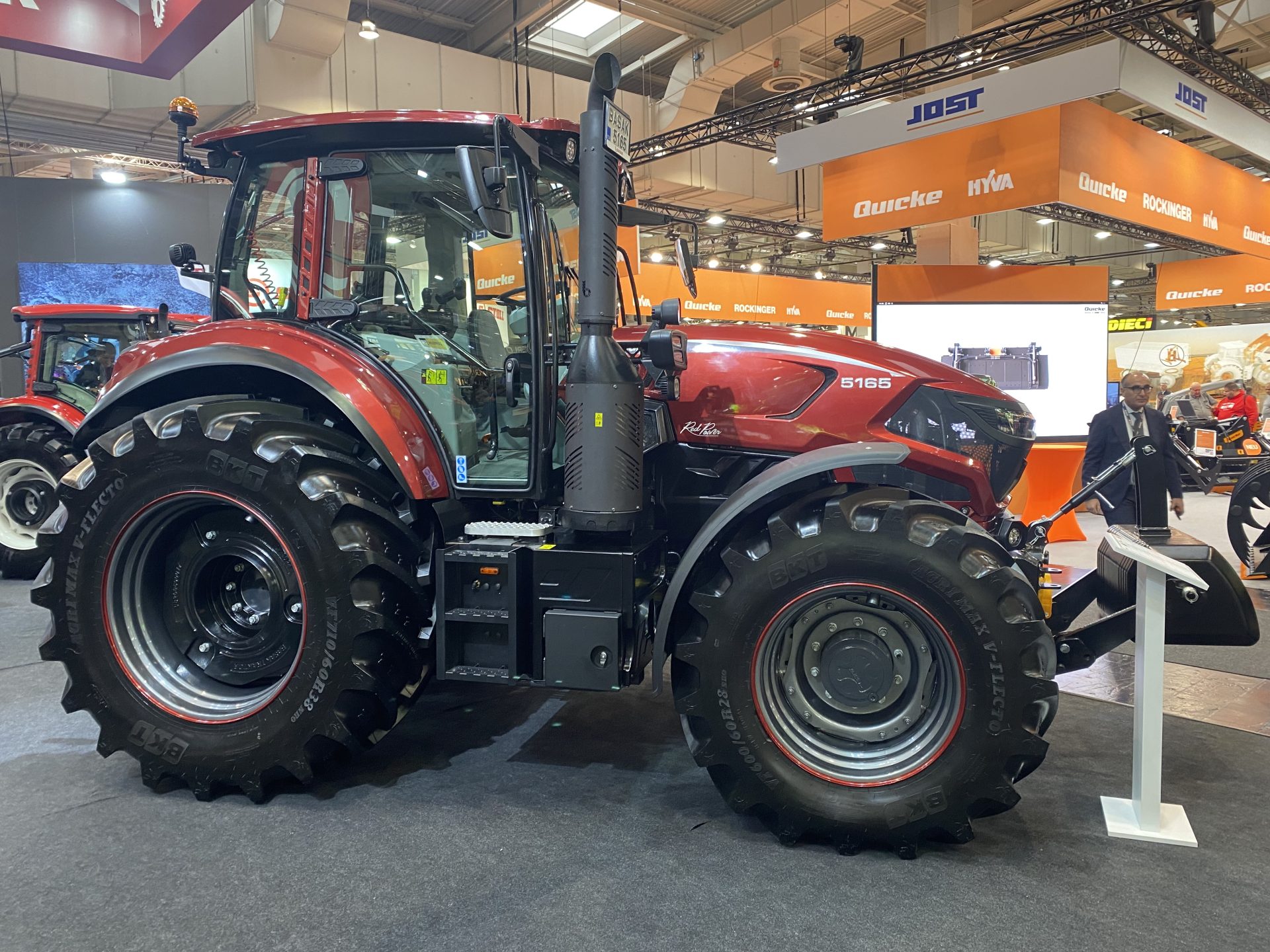 Basak shows 165hp tractor