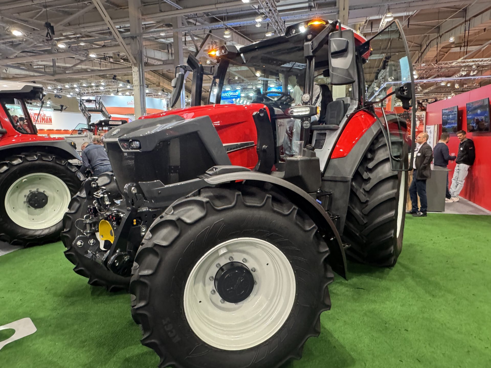 Biggest ever Lindner Lintrac
