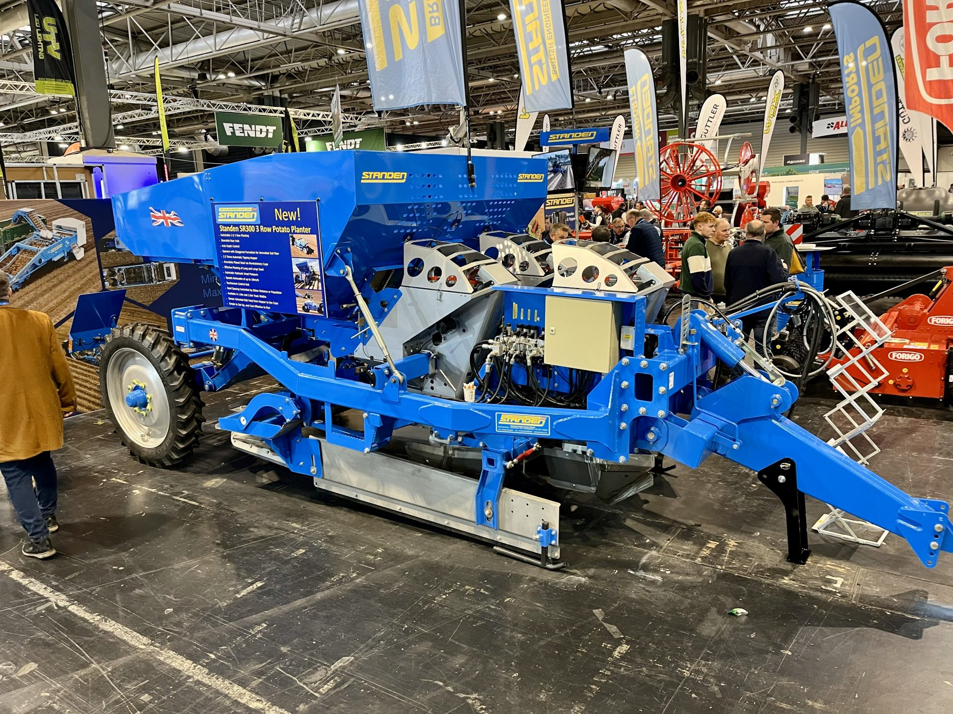 LAMMA 26: Standen SR300 cup planter