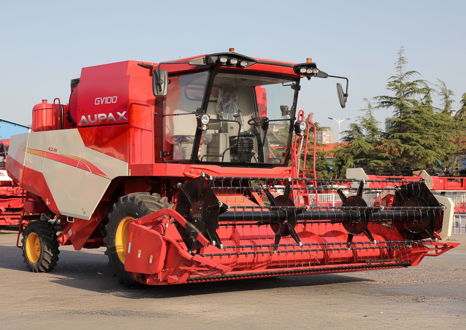 Lovol combines in Poland