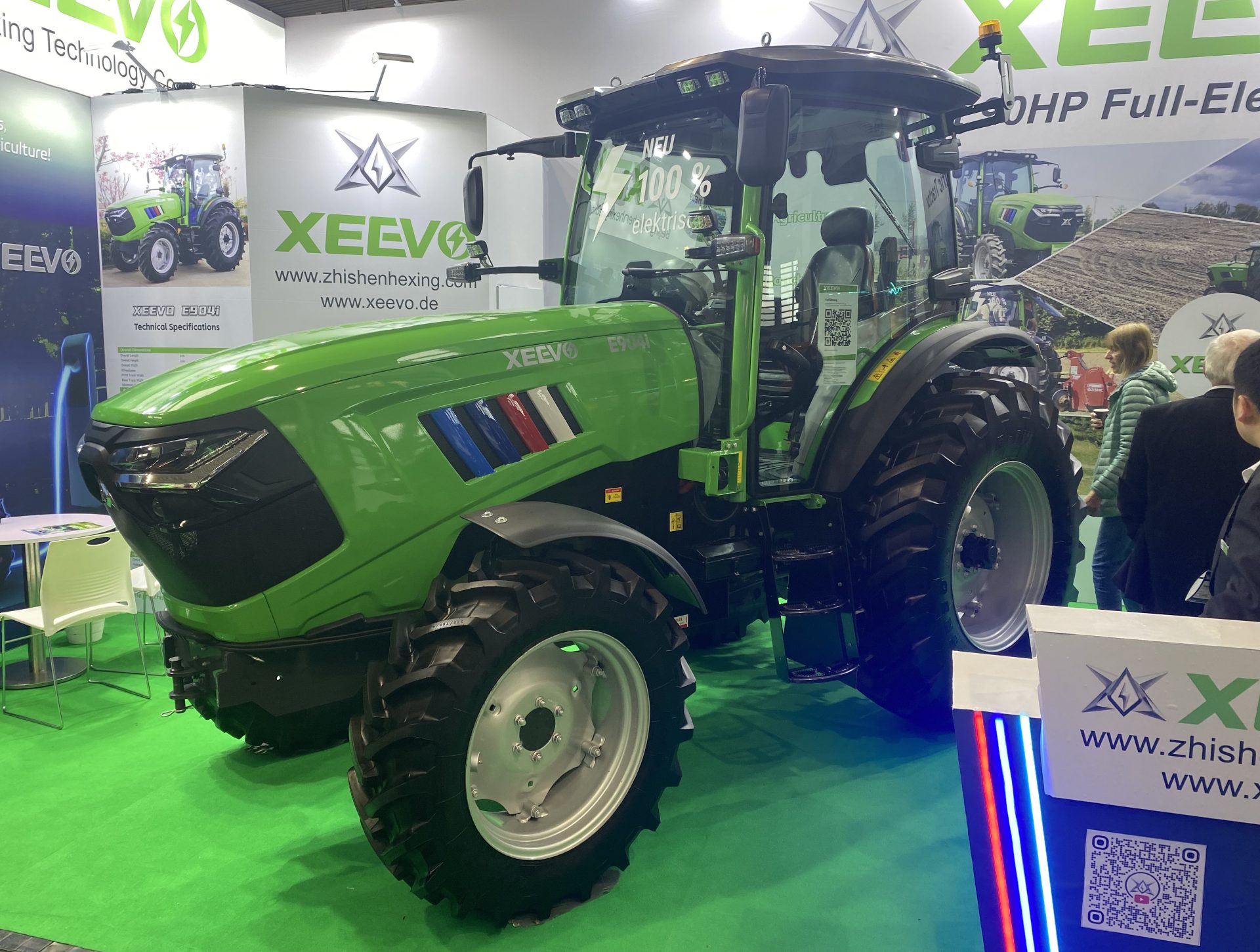 Made in China – 90hp electric tractor