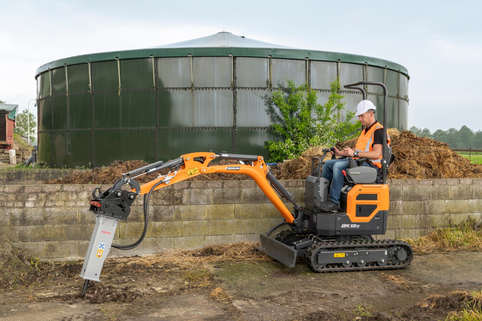New Develon dealer for Wales