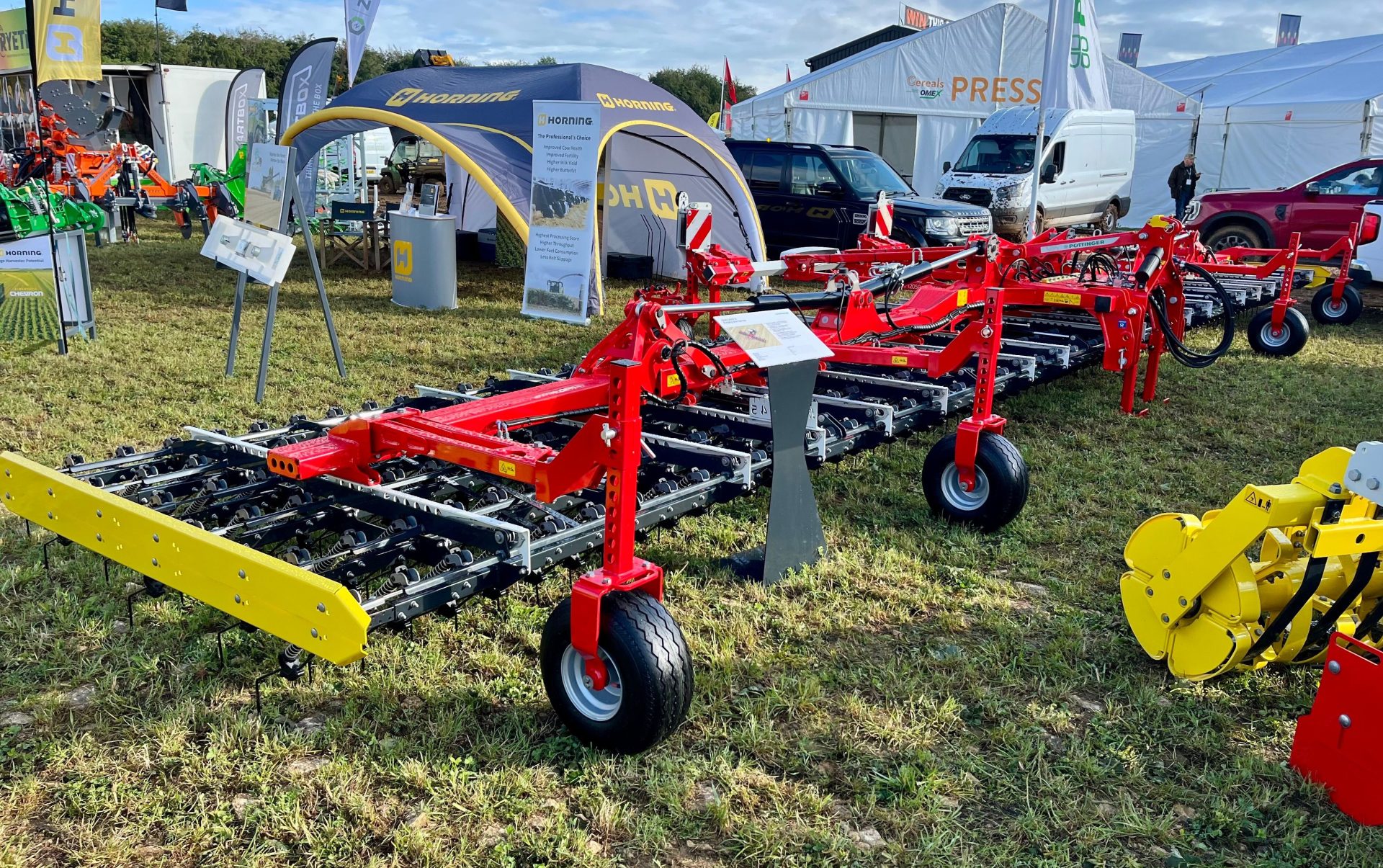 Pottinger TineCare comb harrow