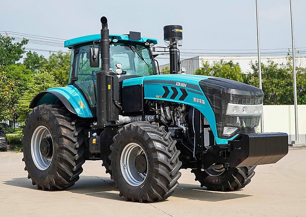 Xuzhou shows 400hp tractor
