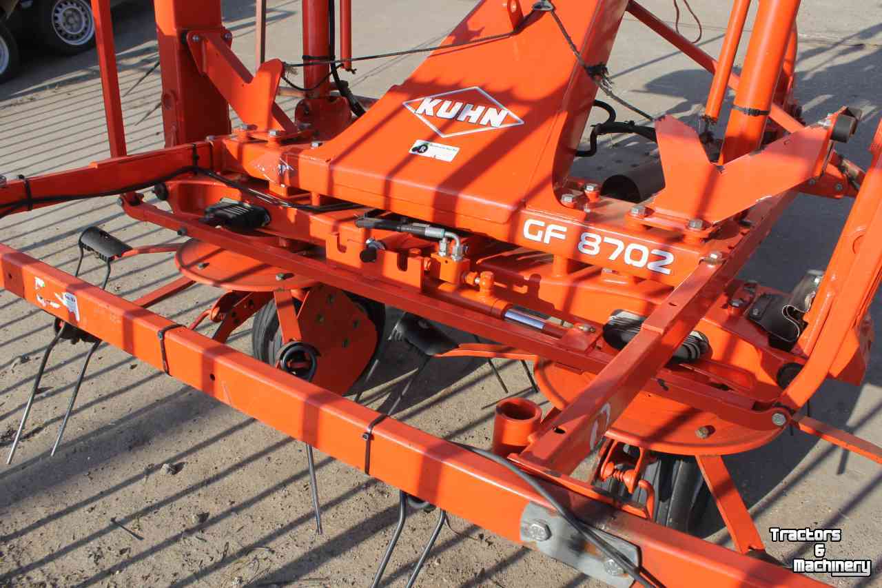 Tedder Kuhn GF8702 cirkelschudder 8-elements schudmachine