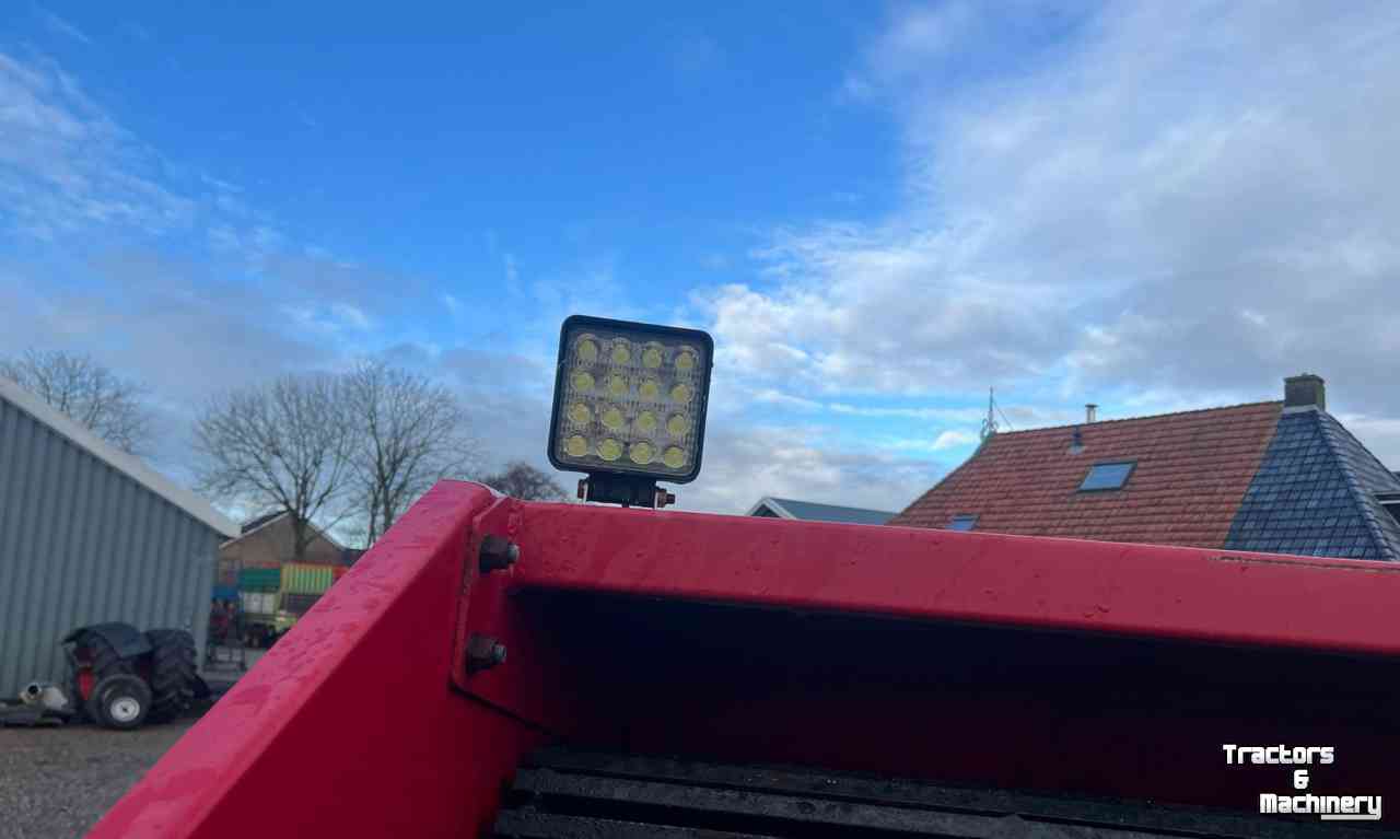 Silage-block distribution wagon Trioliet Multifeed