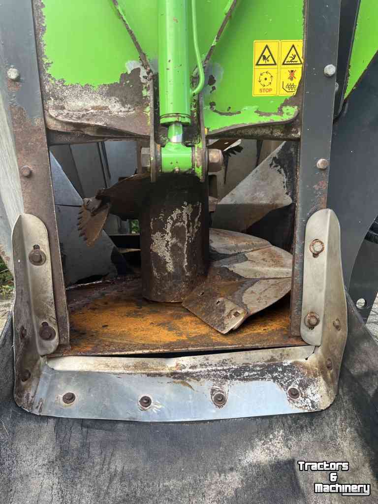 Silage grab-cutter VDW vdw voermengbak