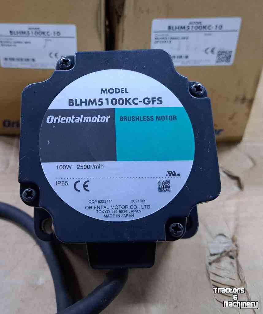 Diverse new spare-parts  Oriental motor BLHM5100KC-10