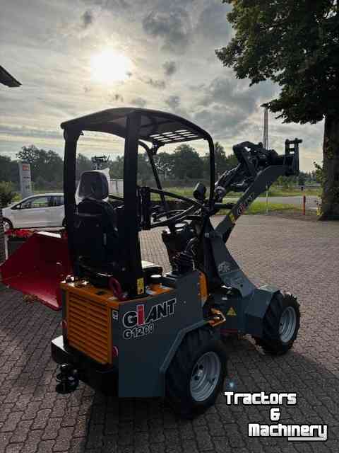 Wheelloader Giant G1200