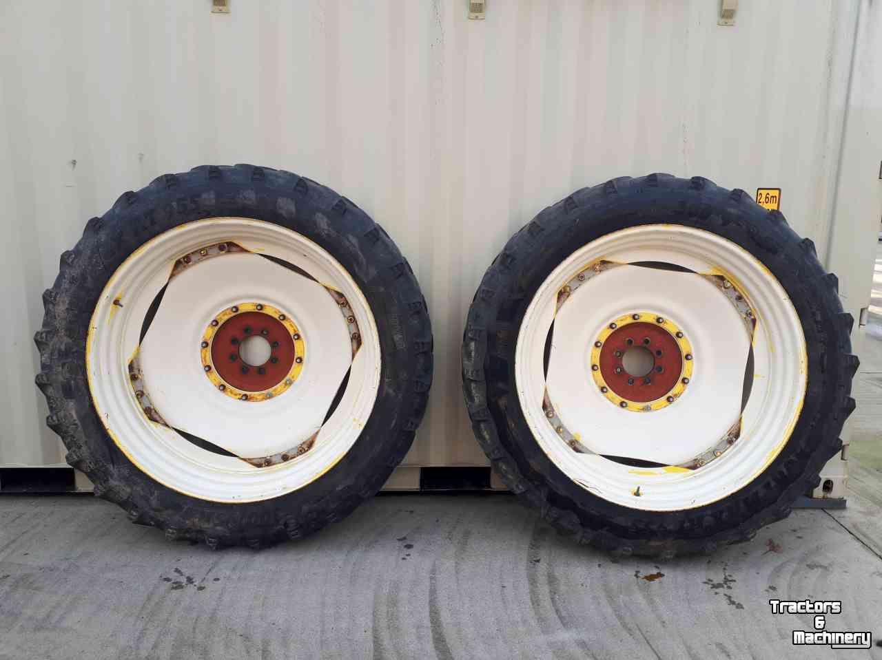Wheels, Tyres, Rims & Dual spacers BKT 300/95R46