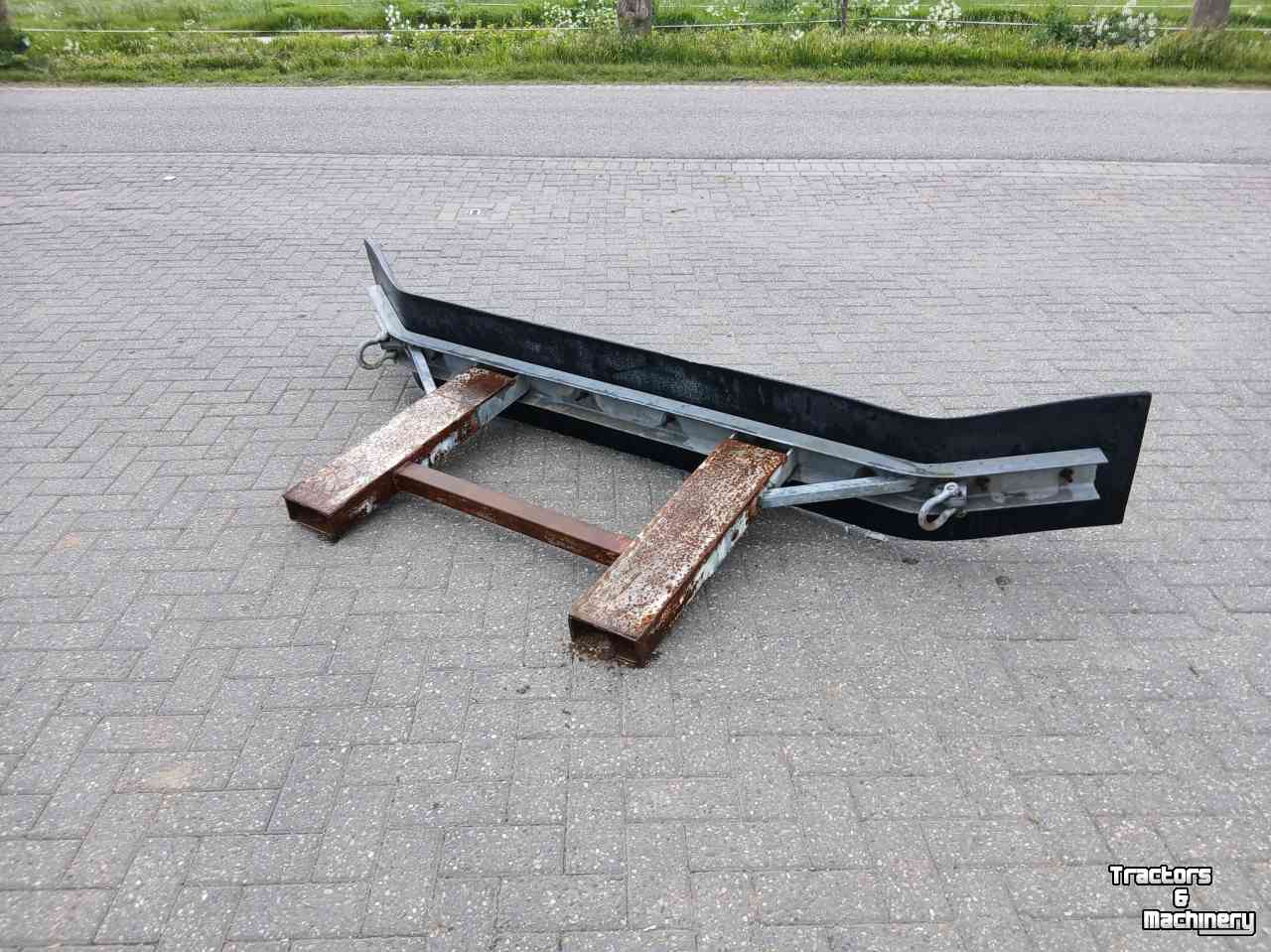 Rubber yard scraper Qmac RS260 rubber schaaf rubberschuif