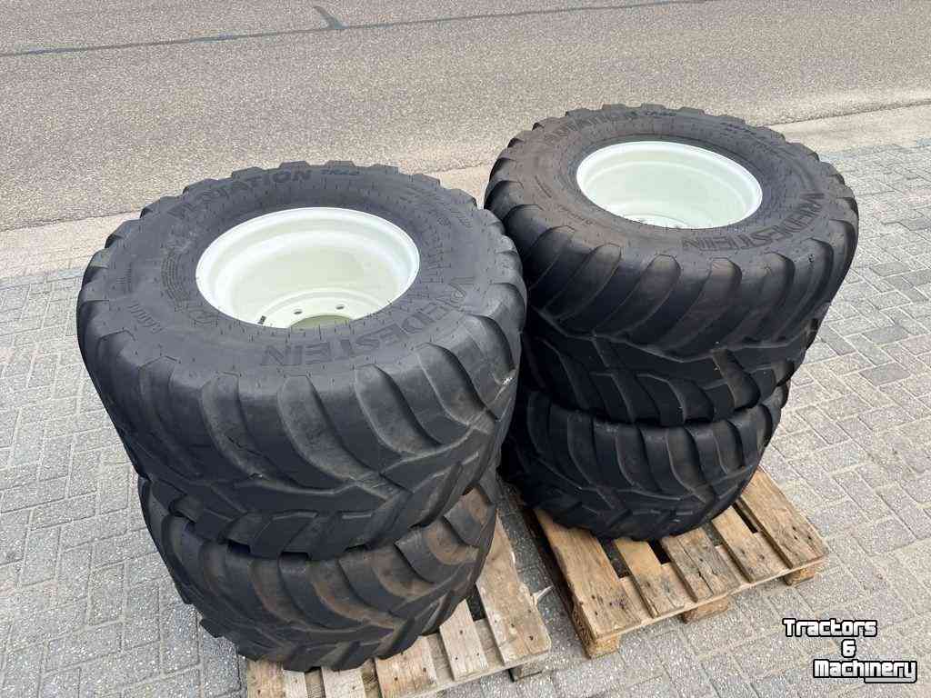 Wheels, Tyres, Rims & Dual spacers Vredestein 520/50R17 Flotation Trac met Velg