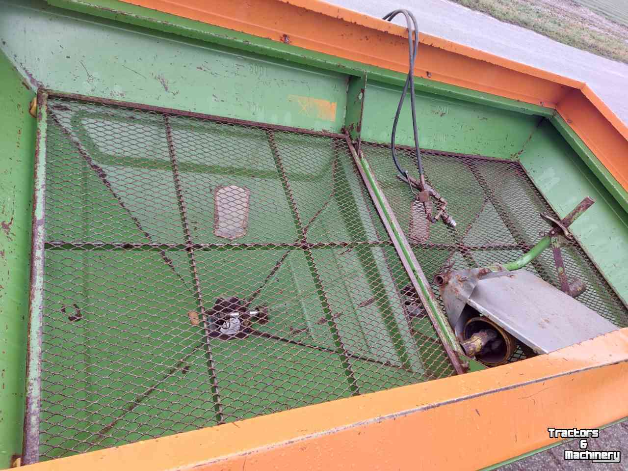 Fertilizer spreader Amazone ZAU 1501