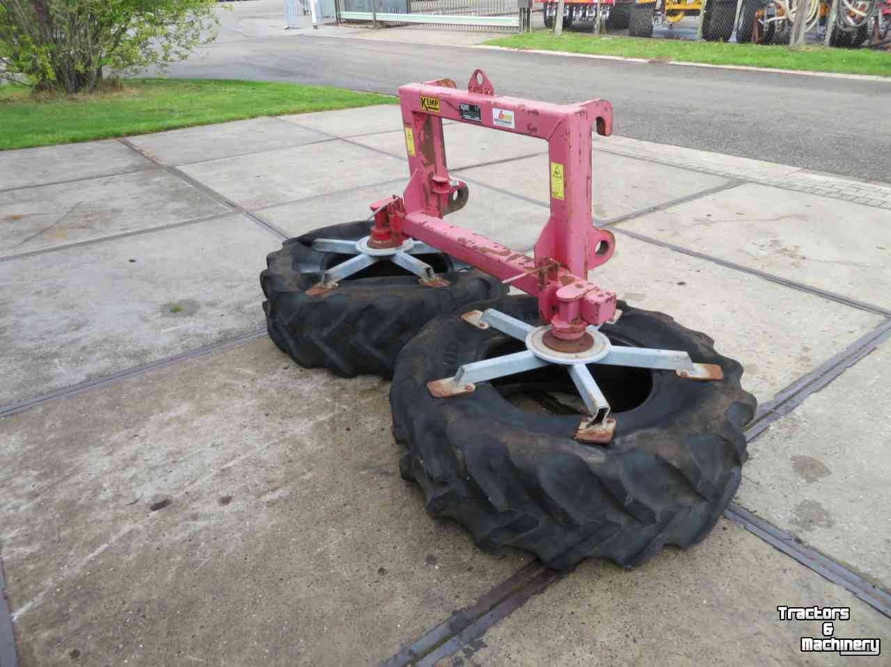 Feed sweeper wheel Kemp Dubbele voerbandveger