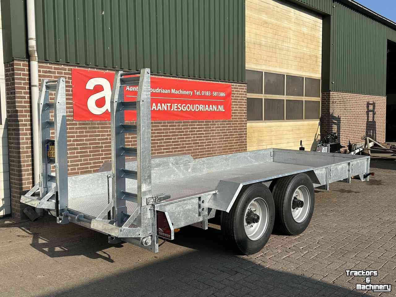 Low loader / Semi trailer AGM Inrij transportwagen / Oprijwagen / Machine transporter / Mini-dieplader