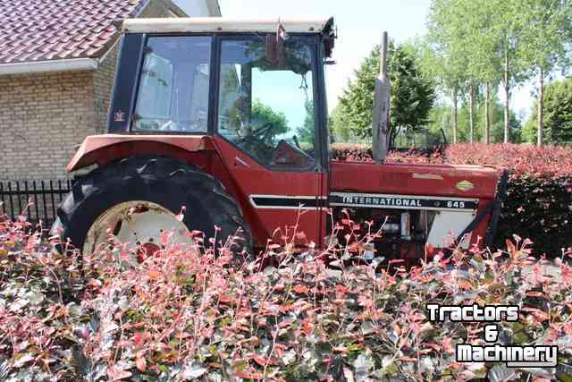 Tractor Case-IH 645