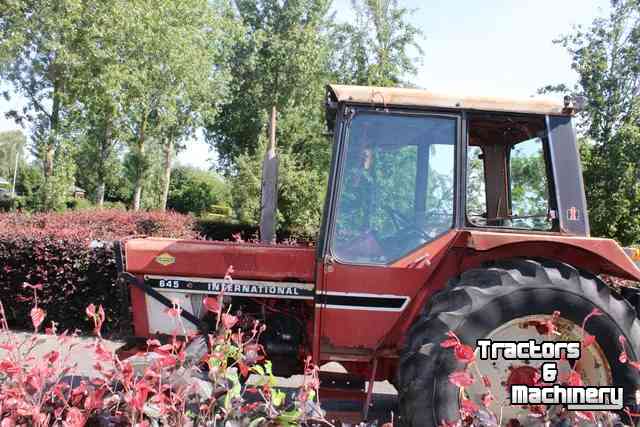 Tractor Case-IH 645