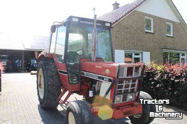 Tractor Case-IH 645