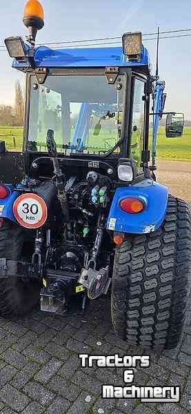 Tractor New Holland T3.65F / Marge machine