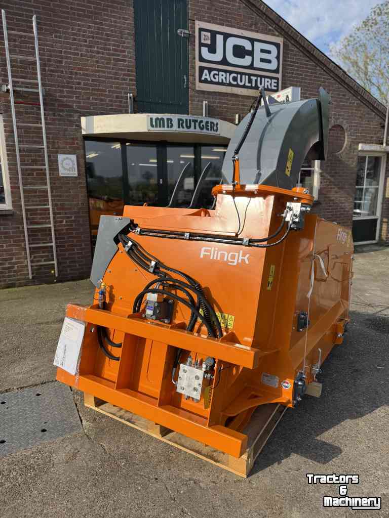 Straw spreader for boxes Flingk SHC 1450R