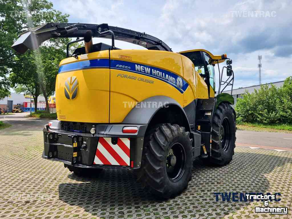 Forage-harvester New Holland FR 550