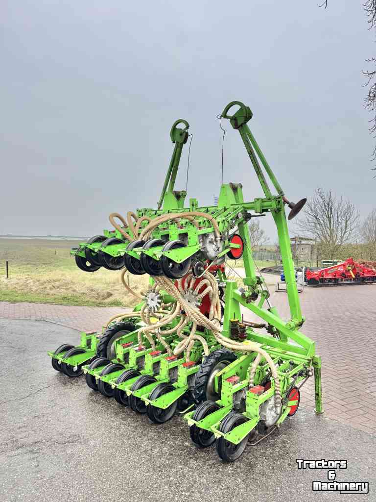 Seed drill Vicon 3x1,50 (5 rij per bed)