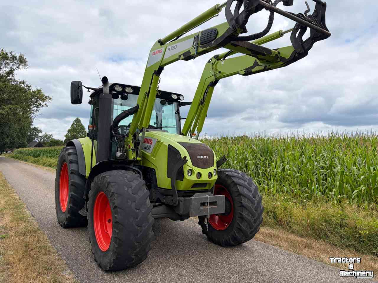 Tractor Claas Arion 430