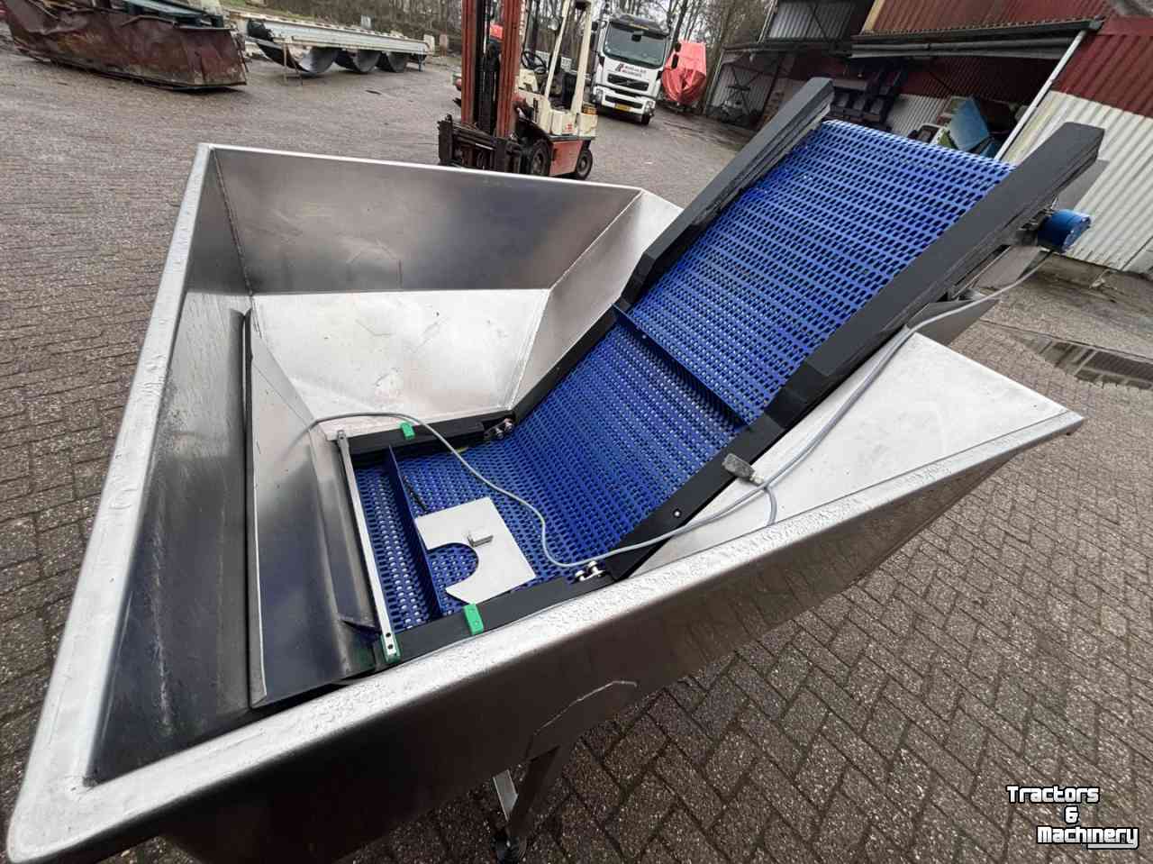 Other conveying equipment and accessories  Natte bunker elevator, RVS