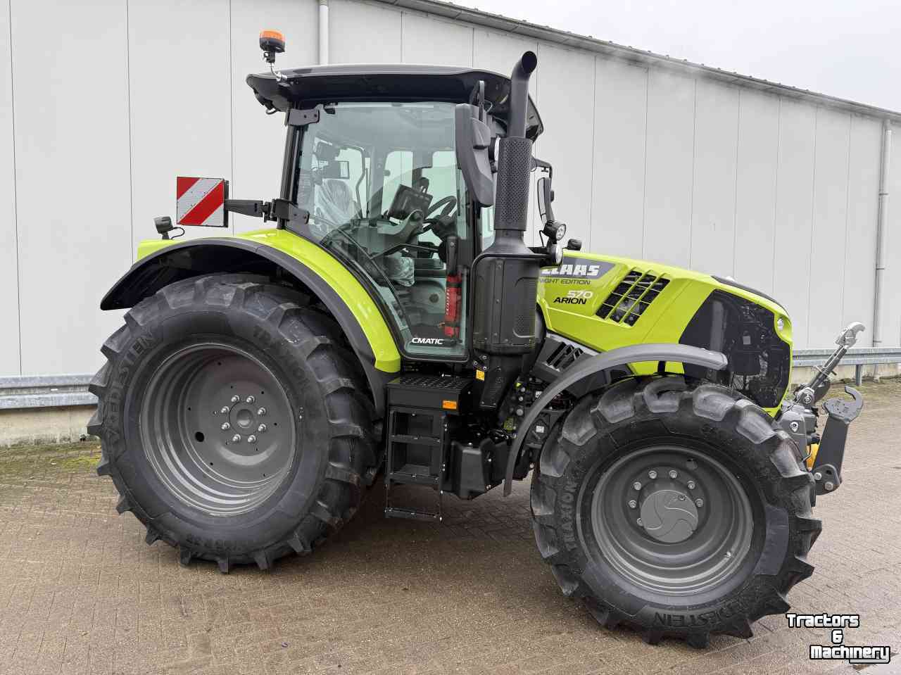 Tractor Claas ARION 570 CMATIC