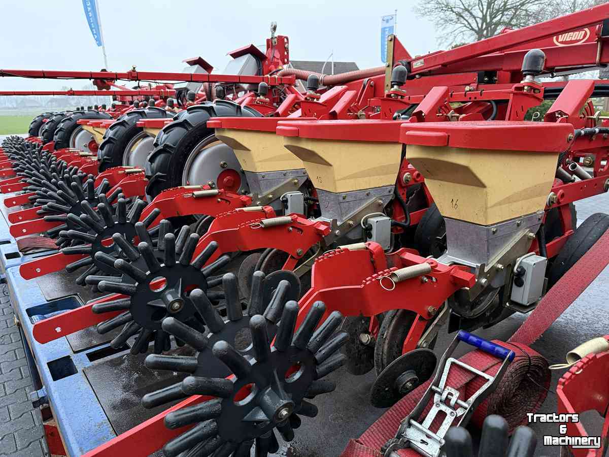 Seedbed combination Kverneland Unicorn SD zaaimachine