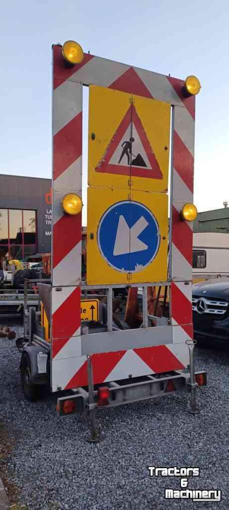 Other equipment for road, roadside and ditch maintenance  Verkeersactiebord / Afzettingsbord