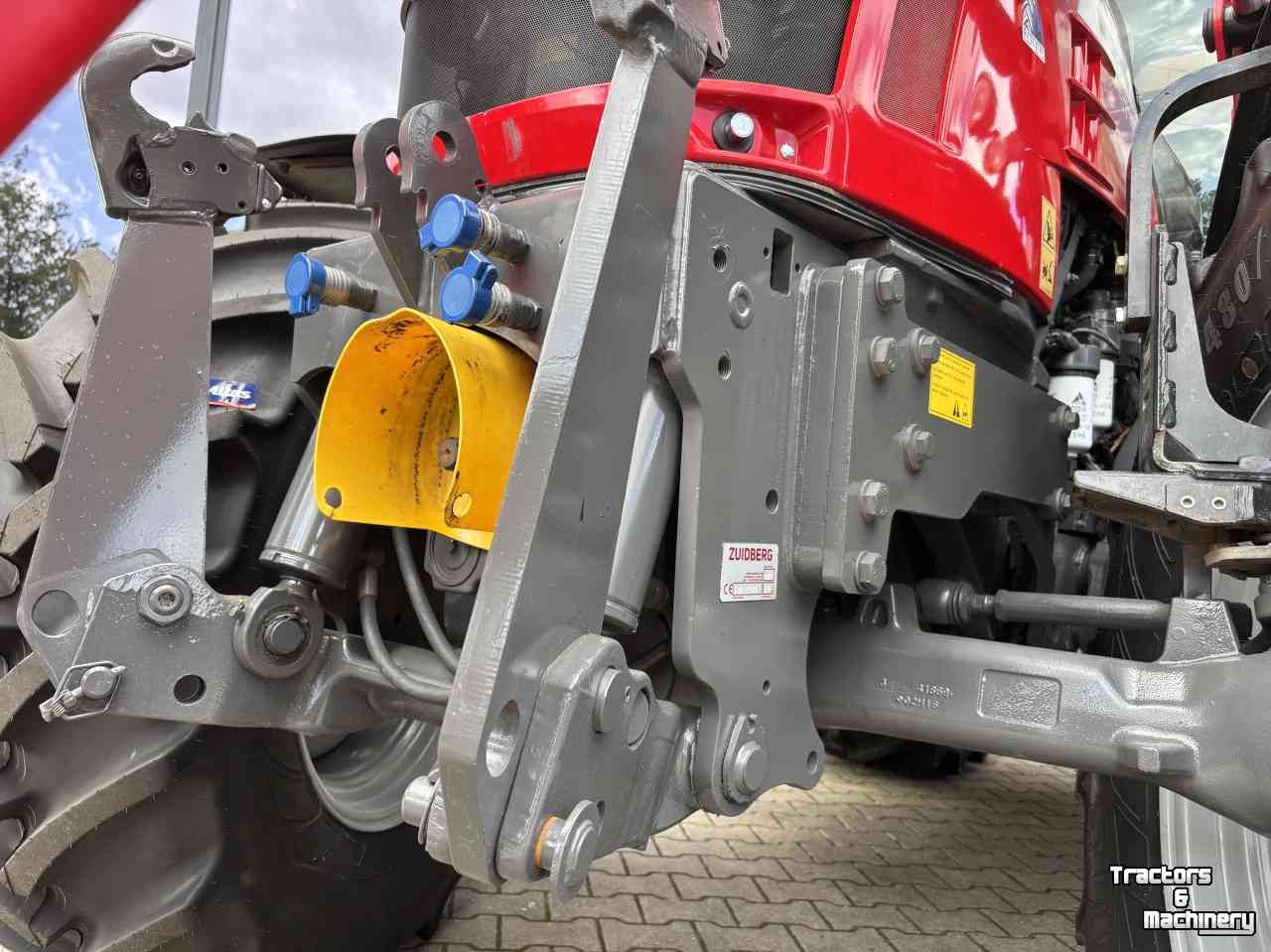Tractor Massey Ferguson 5711 SL Dyna- 4 Efficiënt met voorlader