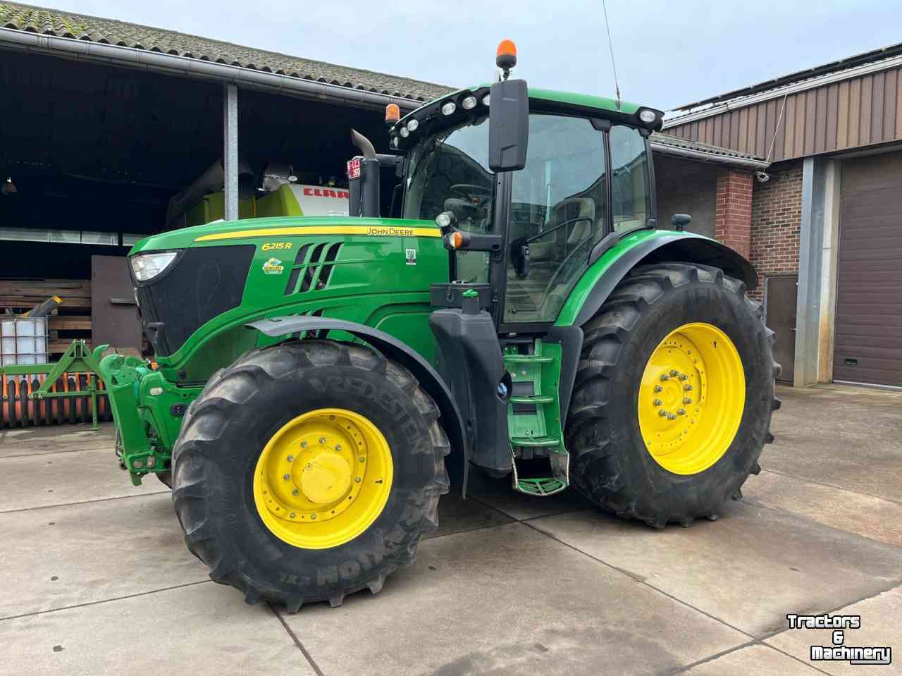Tractor John Deere 6215 R