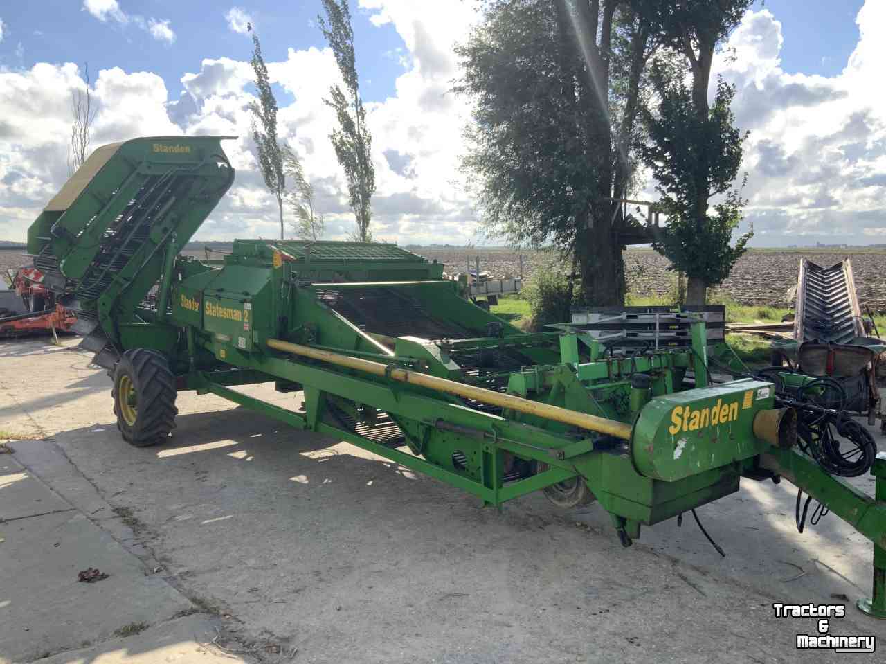 Onion harvester Standen Uienlader