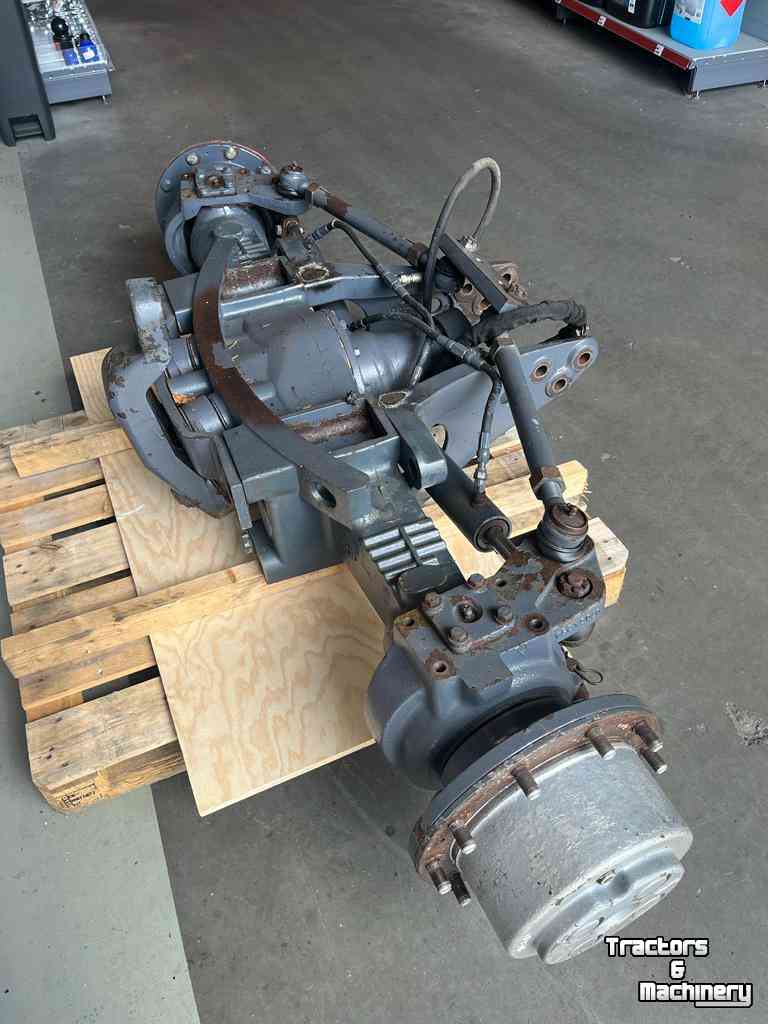 Used parts for tractors New Holland 8770, 8870, 8970, G190, G210, G240