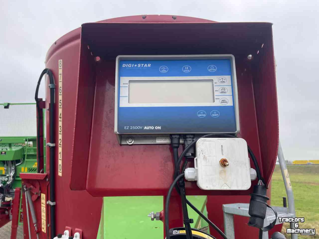 Vertical feed mixer Strautmann Verti-mix 2401 Double voermengwagen / mengwagen / voerwagen