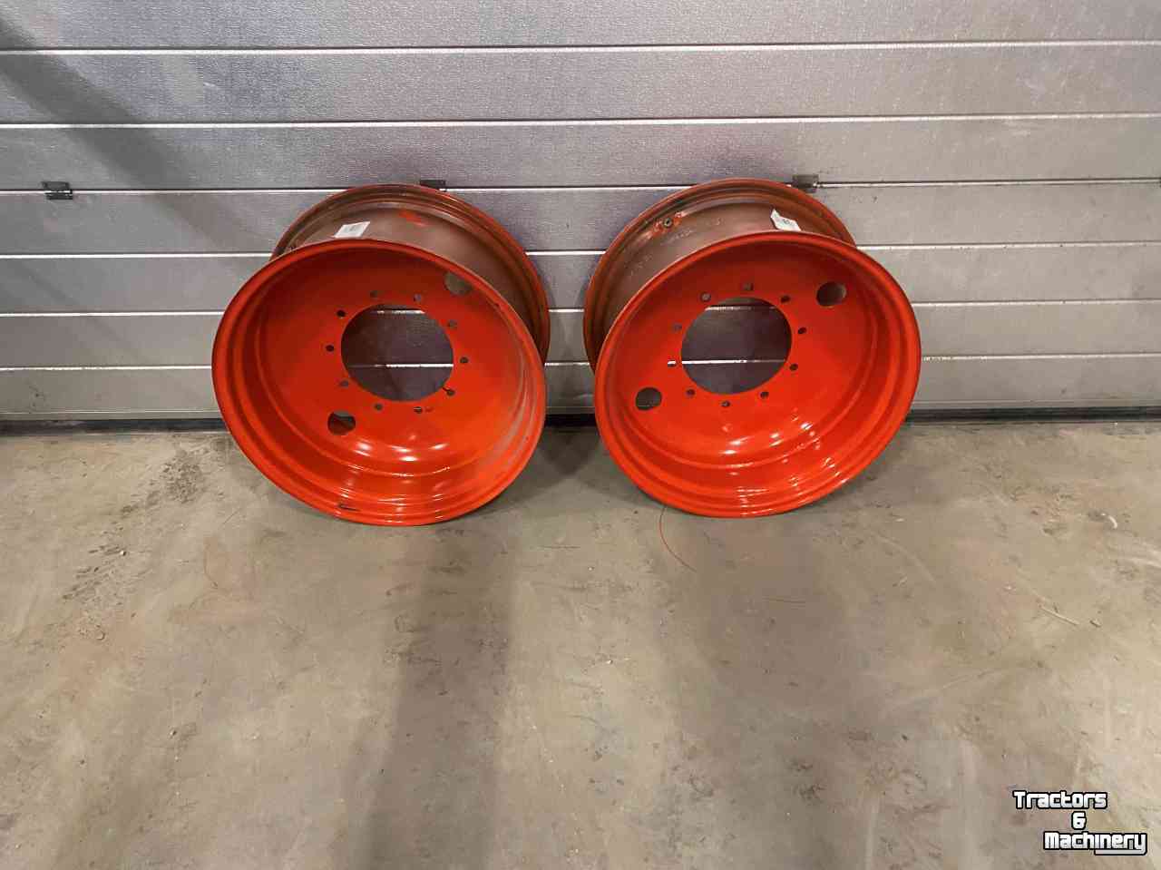 Wheels, Tyres, Rims & Dual spacers Titan 14Lx28