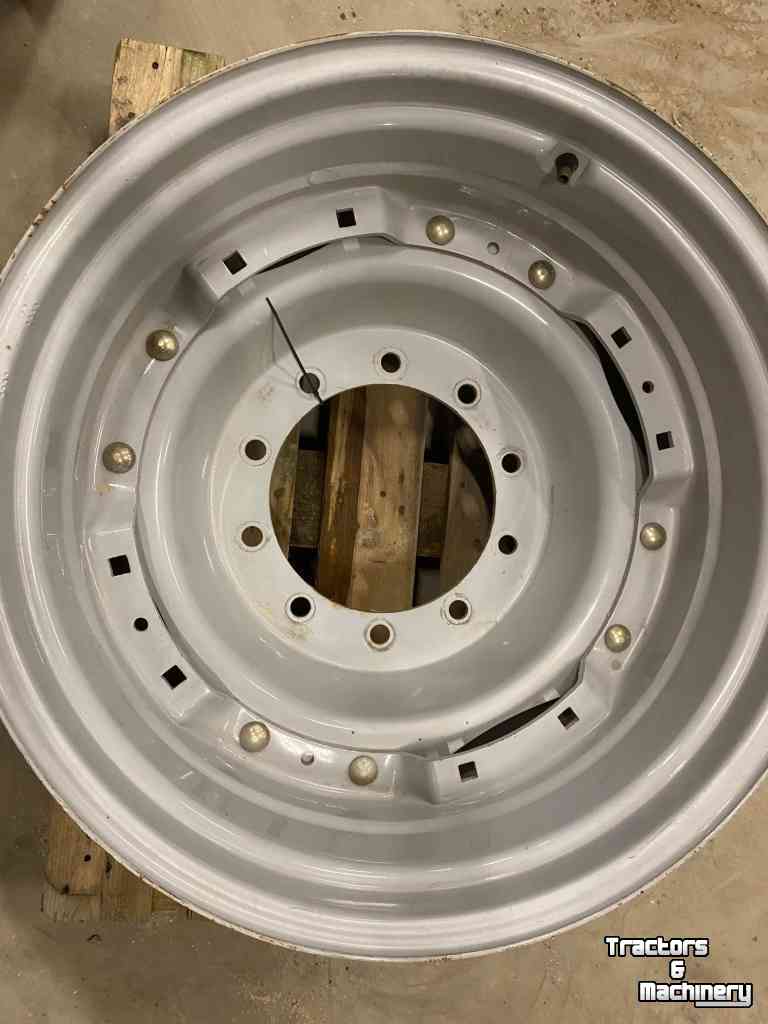 Wheels, Tyres, Rims & Dual spacers Agco 18x28