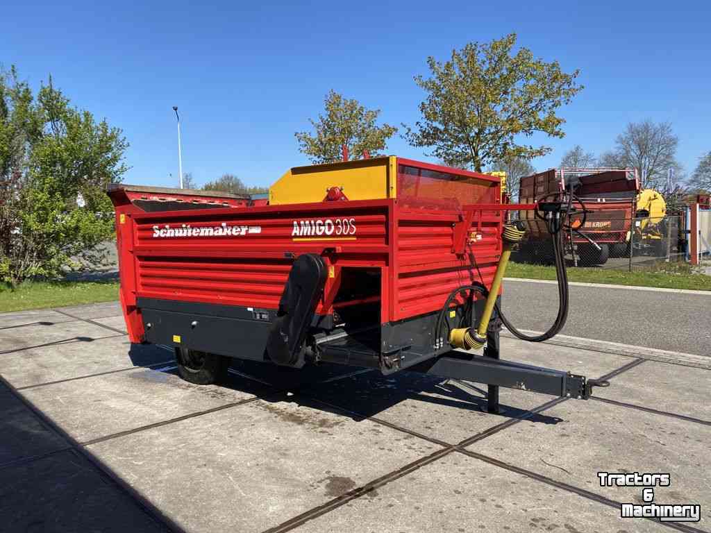 Silage-block distribution wagon Schuitemaker AMIGO 30S Blokkendoseerwagen