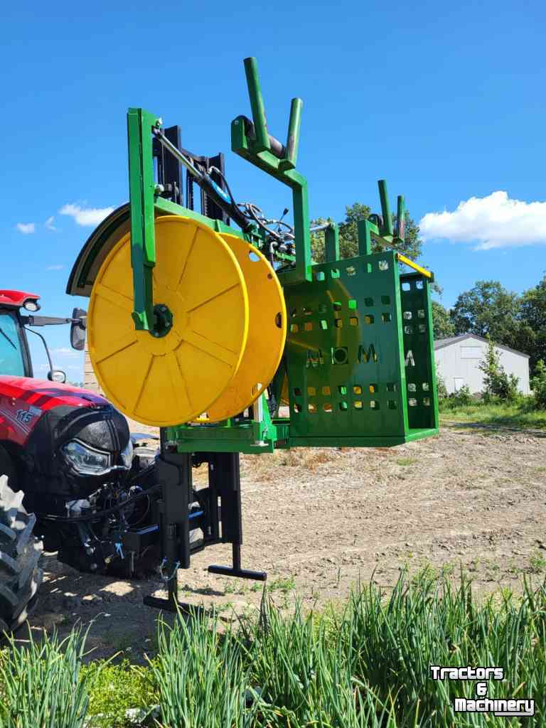 Other irrigation equipment and accessories  MOM / Druppelslangen Oprolmachine