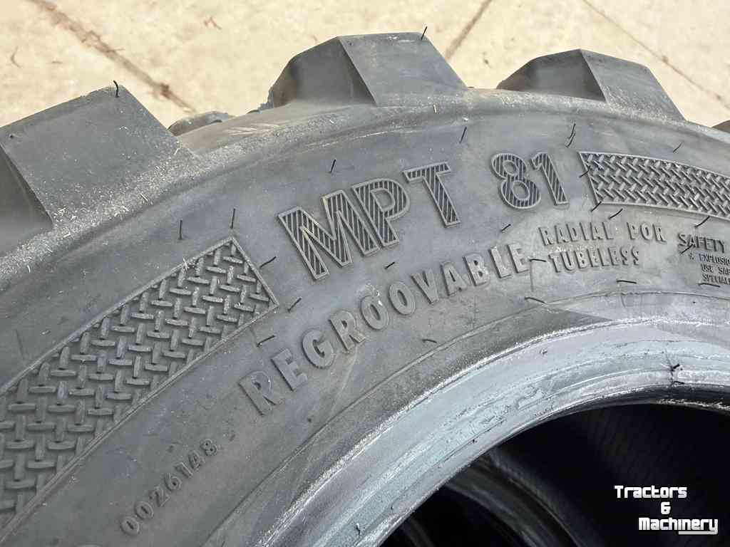 Wheels, Tyres, Rims & Dual spacers Continental 315/55R16 MPT81