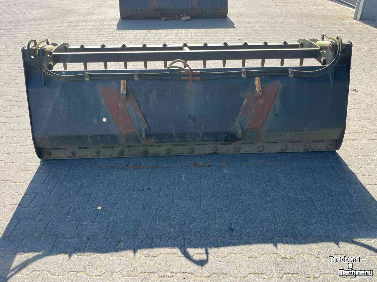 Front-end loader bucket / Front loader bucket  PELICAAN BAK