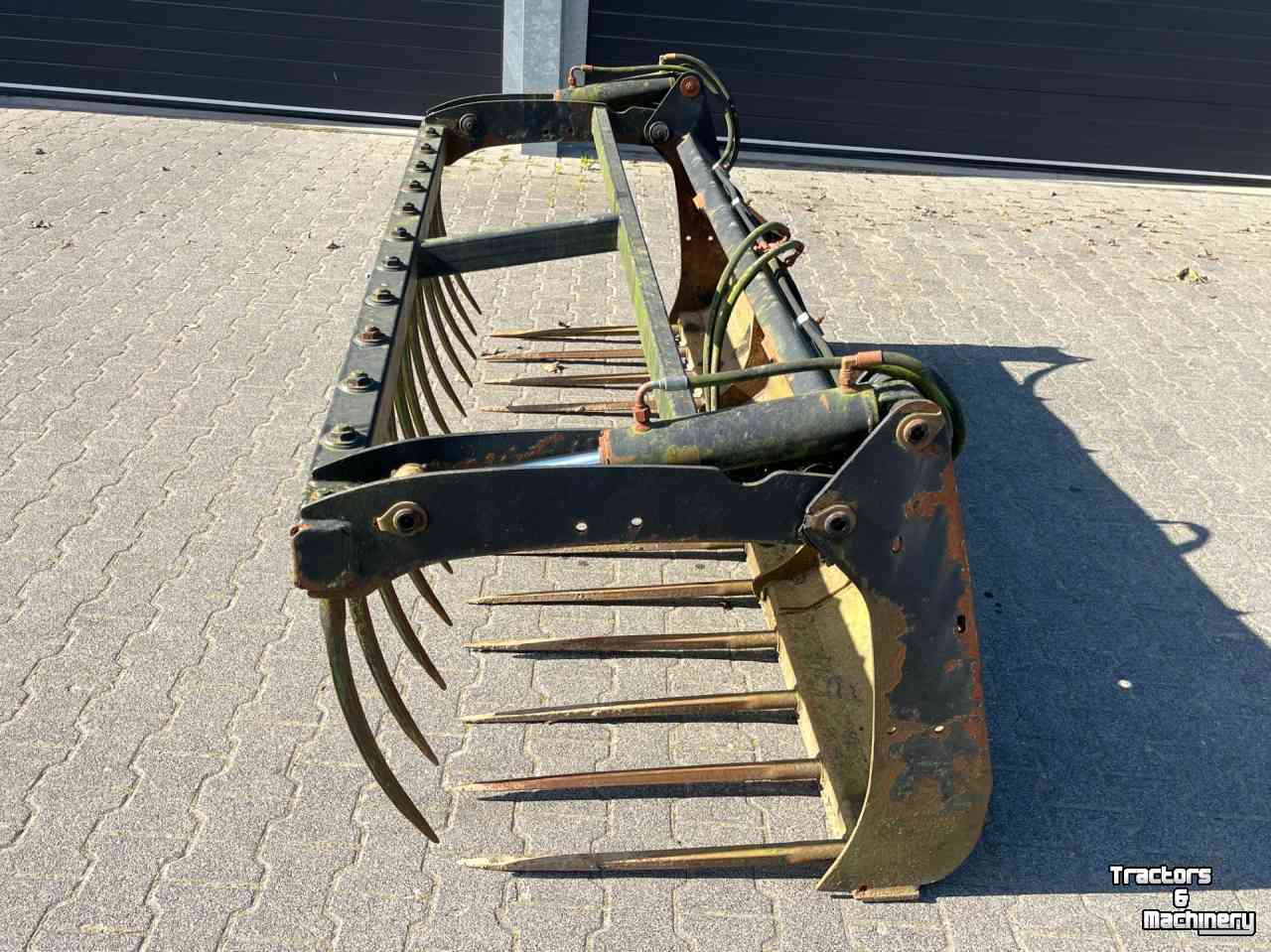 Front-end loader bucket / Front loader bucket  PELICAAN BAK