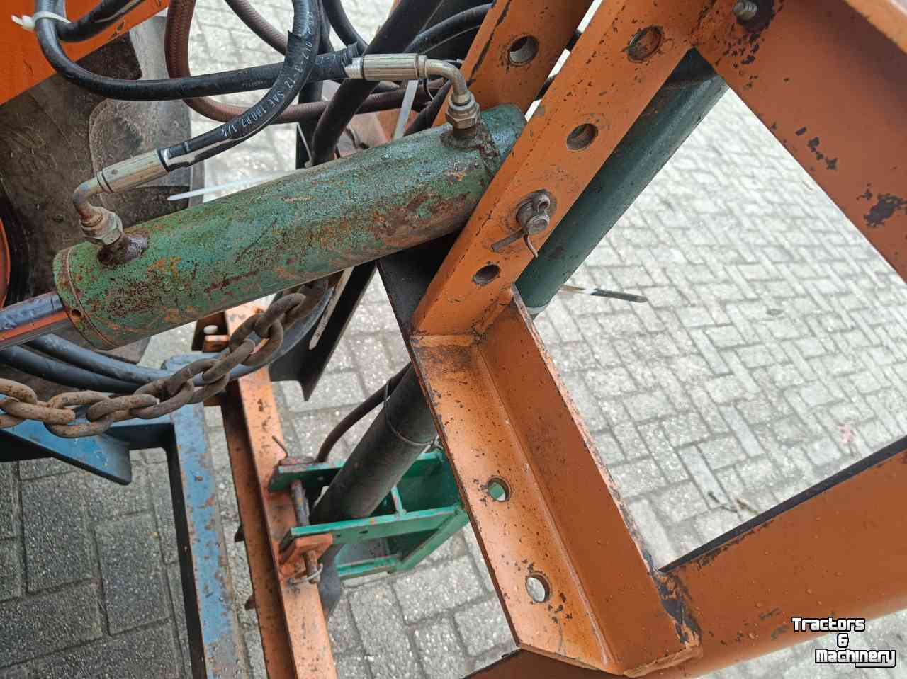 Other tree cultivation equipment and accessories  Hefmast