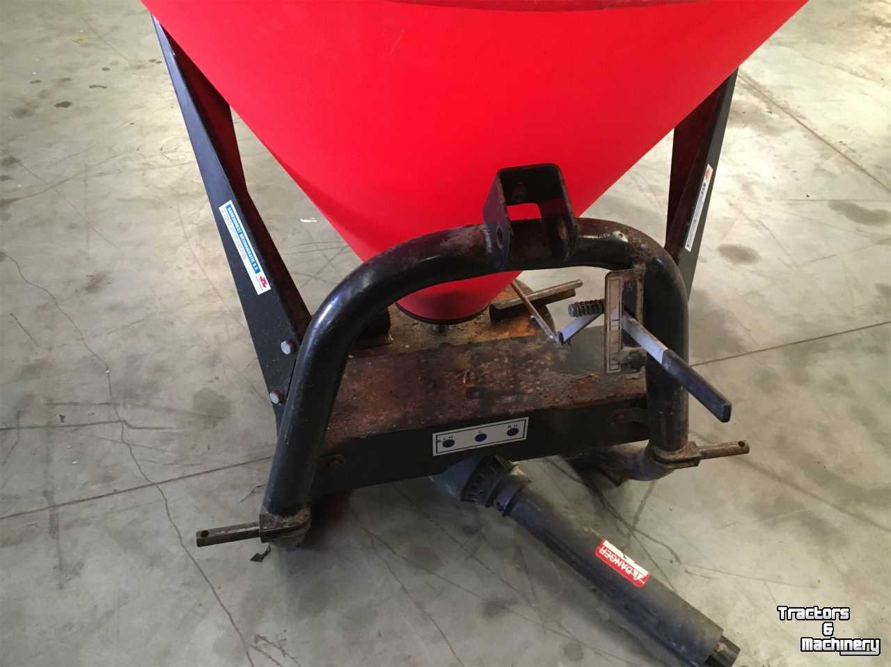 Fertilizer spreader Boxer 300l