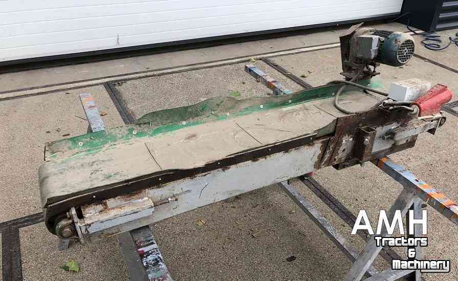 Conveyor  1700X320 MM TRANSPORTBAND VLAKKE BAND, FLACHBAND, OPVOERBAND, STEIGBAND