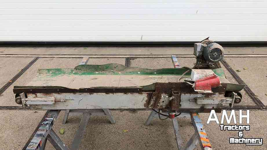 Conveyor  1700X320 MM TRANSPORTBAND VLAKKE BAND, FLACHBAND, OPVOERBAND, STEIGBAND
