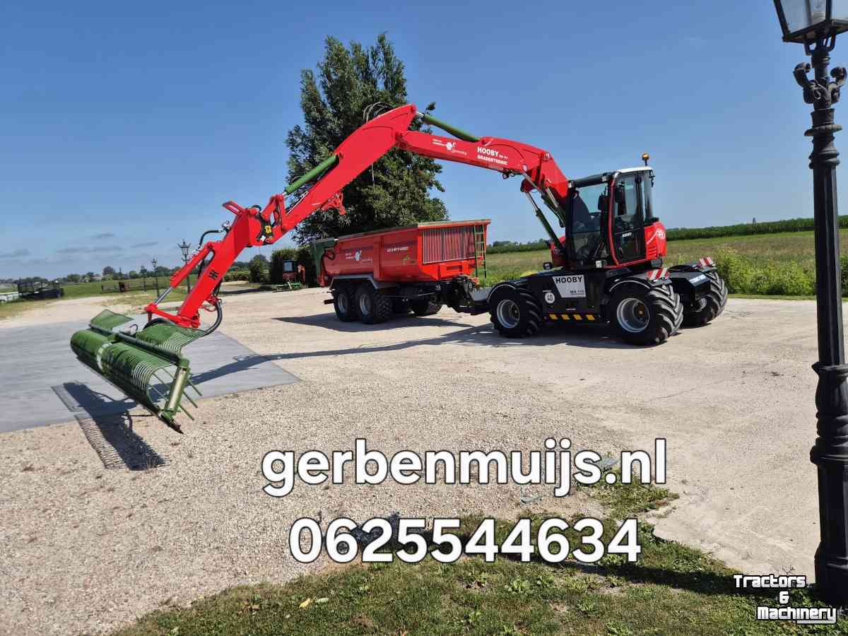 Excavator mobile Hooby Bandenkraan met kipper + maaikorf + 2x verlengiek + actiebord + bomenknipper