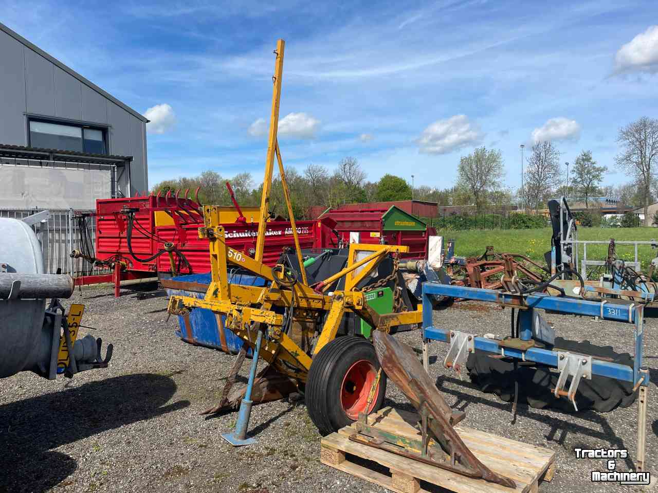 Ploughs  Ploeg