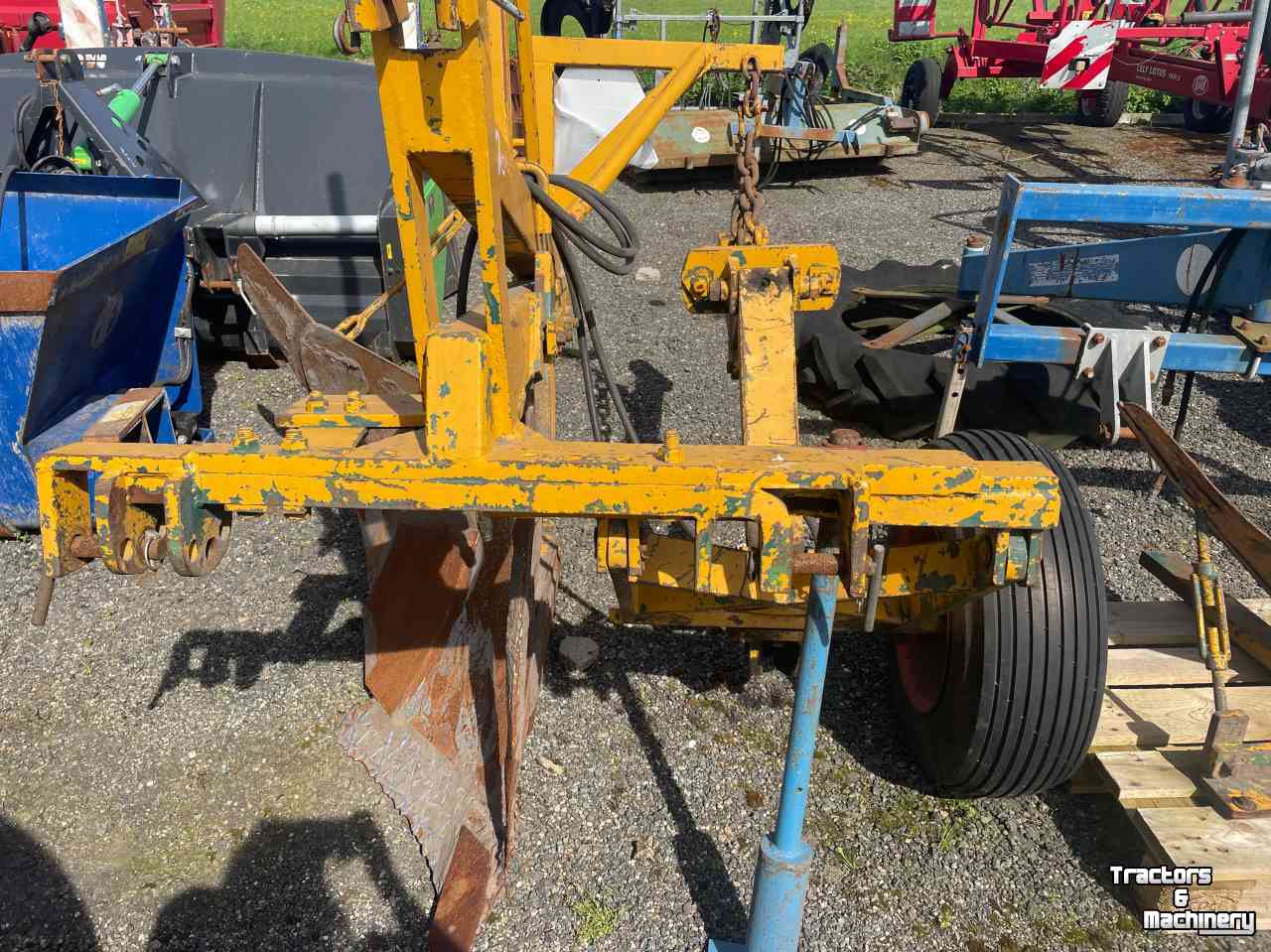 Ploughs  Ploeg